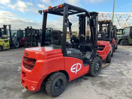 Chariot élévateur diesel 2022  EP Equipment CPCD30T8 (5)