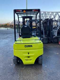 4-wiel elektrische heftrucks 2020  Clark GEX30S (6)