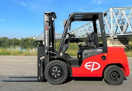Dieseltrukki 2022  EP Equipment CPCD30T8 (1)