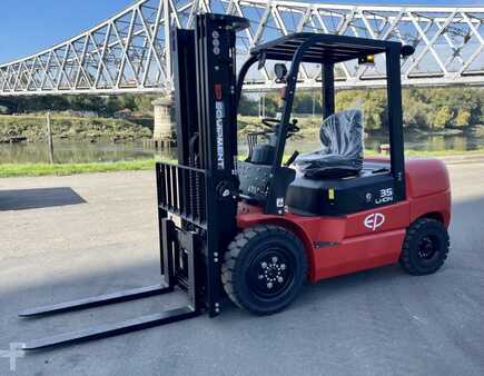 EP Equipment EFL352