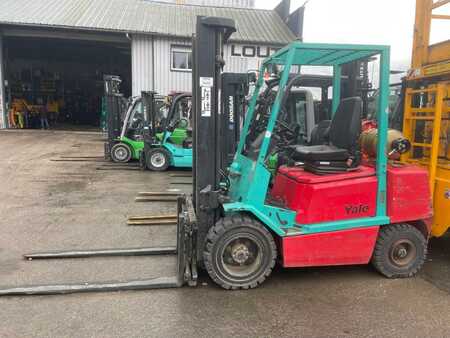 LPG Forklifts 1997  Yale GLP30TF (1) 