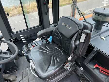 Wózki widłowe diesel - Doosan D160S-7 (13)