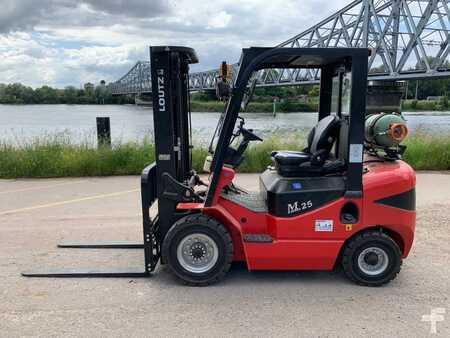 Chariot élévateur gaz 2019  Maximal FGL25T (1)