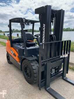 Carrello elevatore diesel - Doosan D50CS-9 (12)