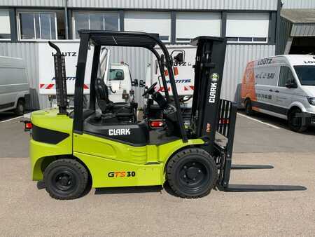 Diesel Forklifts 2024  Clark GTS30D (13)