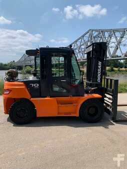 LPG Forklifts - Doosan G70S-7 (9)