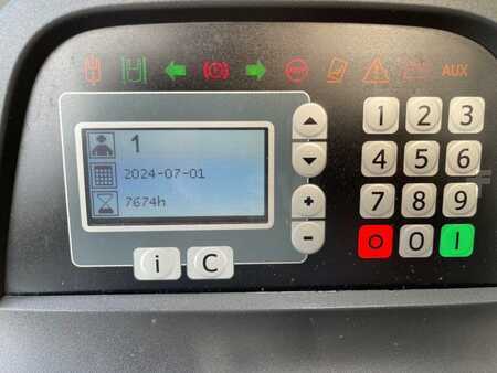 Schubmaststapler 2014  BT RRE 160 (8)