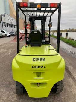 Electric - 4 wheels - Clark GEX50 (5)