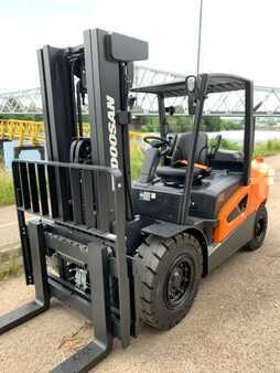 Diesel Forklifts - Doosan D50CS-9 (3)