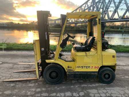 Treibgasstapler 2004  Hyster H2.50XM (2)