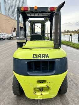 Clark C40D