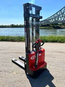 Pallet Stackers 2025  EP Equipment ES12-12ES (3)