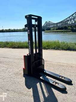 Pallet Stackers 2025  EP Equipment Gerbeur électrique ES12-12ES 3000mm (8)