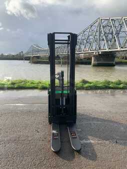 Apilador conductor incorporado 2024  Cesab S216L (9)