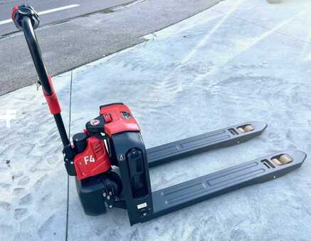 Electric Pallet Trucks 2025  EP Equipment F4 (2)