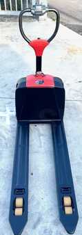 Electric Pallet Trucks 2025  EP Equipment F4 (3)