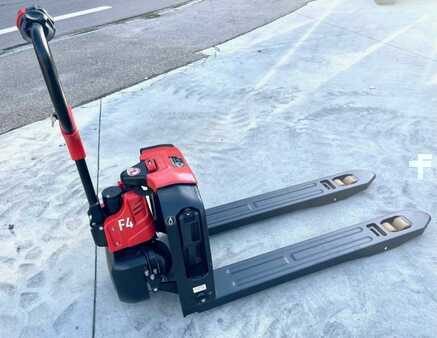 Electric Pallet Trucks 2025  EP Equipment F4 (2)