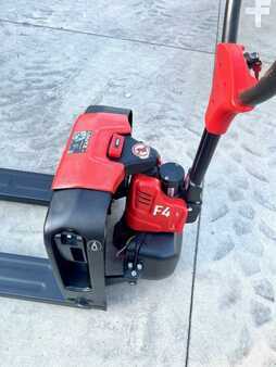 Electric Pallet Trucks 2025  EP Equipment F4 (7)