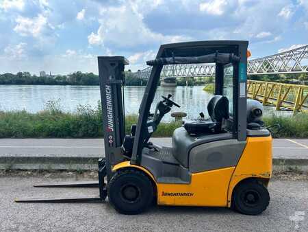 Wózki gazowe 2019  Jungheinrich TFG-316-S (3)