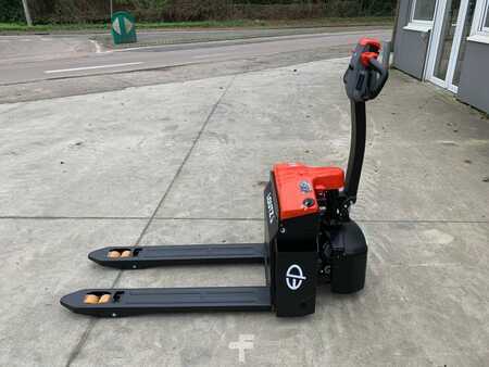 Porta-paletes elétrico 2025  EP Equipment EPT20-15ET2H (2)