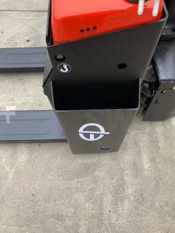Porta-paletes elétrico 2025  EP Equipment EPT20-15ET2H (6)
