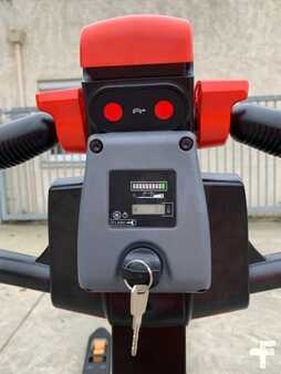 Porta-paletes elétrico 2025  EP Equipment EPT20-15ET2H (11)