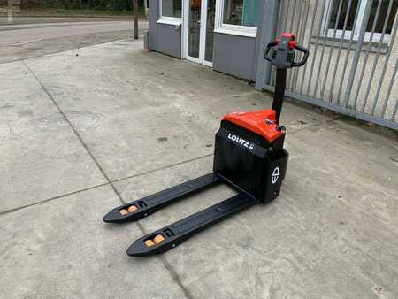 Porta-paletes elétrico 2025  EP Equipment EPT20-15ET2H (2)