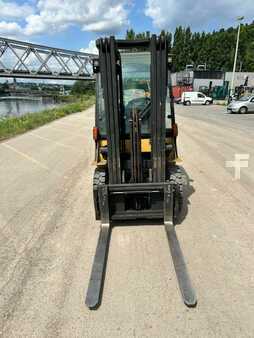 Chariots élévateurs GPL 2004  CAT Lift Trucks GP25N (9)