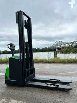 Ruční vysokozdvižný vozík 2025  Cesab S212L- (1)