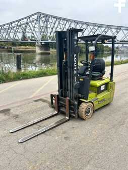 Elektro tříkolové VZV 2013  Clark GTX16 (10)