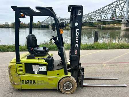 Elektro tříkolové VZV 2013  Clark GTX16 (3)