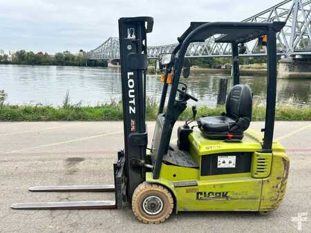 Elektro tříkolové VZV 2013  Clark GTX16 (8)