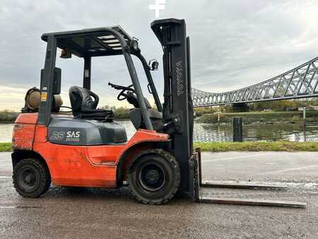 Nestekaasutrukki 2000  Toyota 42-7FGF25 (1)