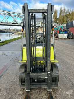 Dieseltruck 2006  Clark CMP25D (10)