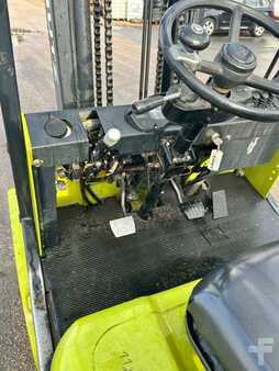Dieseltruck 2006  Clark CMP25D (16)