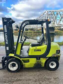 Dieseltruck 2006  Clark CMP25D (2)