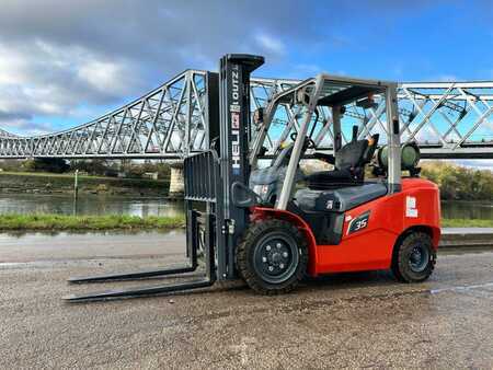 LPG heftrucks 2024  Heli CPYD35-KU1HG3 (1)