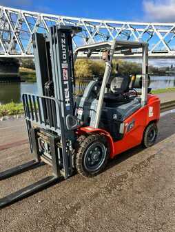 LPG heftrucks 2024  Heli CPYD35-KU1HG3 (4)