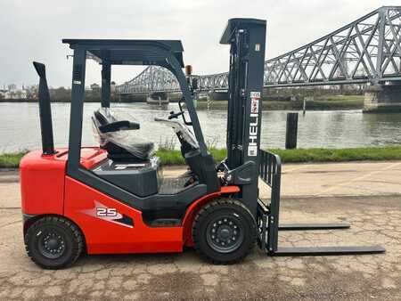 Carrelli elevatori diesel 2024  Heli CPCD25-KU20H (11)