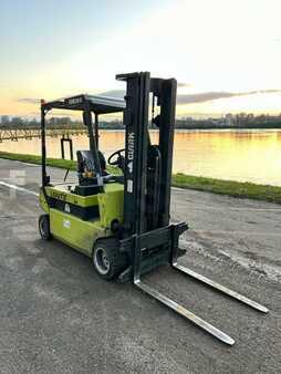 El Truck - 4-hjul 2002  Clark CEM 20S / N (9)