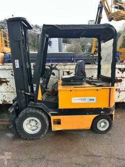 Carrelli elettrici 4 ruote 1994  Jungheinrich EFGV30ALG130536DZ (1)