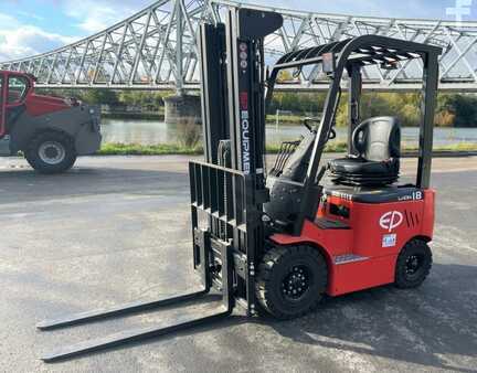 Elektro čtyřkolový VZV 2022  EP Equipment EFL181 (8)