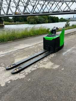 Wózki niskiego podnoszenia 2026  Cesab P322 (1)