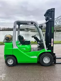 Gázüzemű targoncák 2026  Cesab M320GV (11)