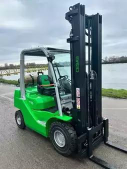 Gázüzemű targoncák 2026  Cesab M320GV (13)