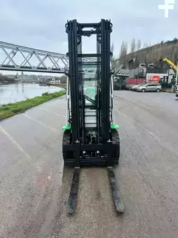 Gázüzemű targoncák 2026  Cesab M320GV (8)