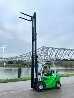 Gázüzemű targoncák 2026  Cesab M320GV (9)