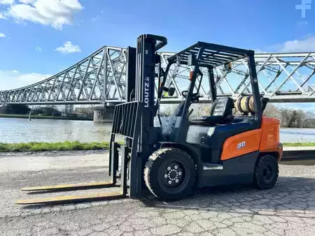 Gázüzemű targoncák 2022  Doosan G30NXP (1)