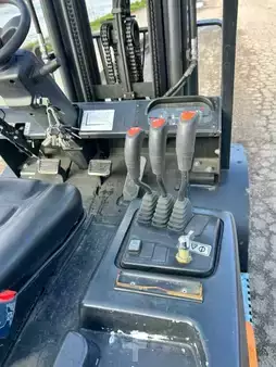 Gázüzemű targoncák 2022  Doosan G30NXP (16)