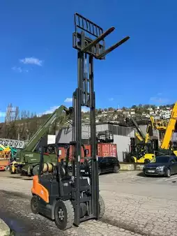 Gázüzemű targoncák 2022  Doosan G30NXP (9)